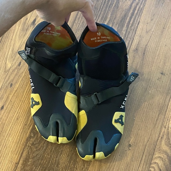 Xcel 3mm Drylock Split toe Surf Boots - Picture 1 of 3